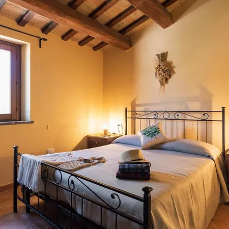 Agriturismo Casale San Lorenzo 农家乐 *